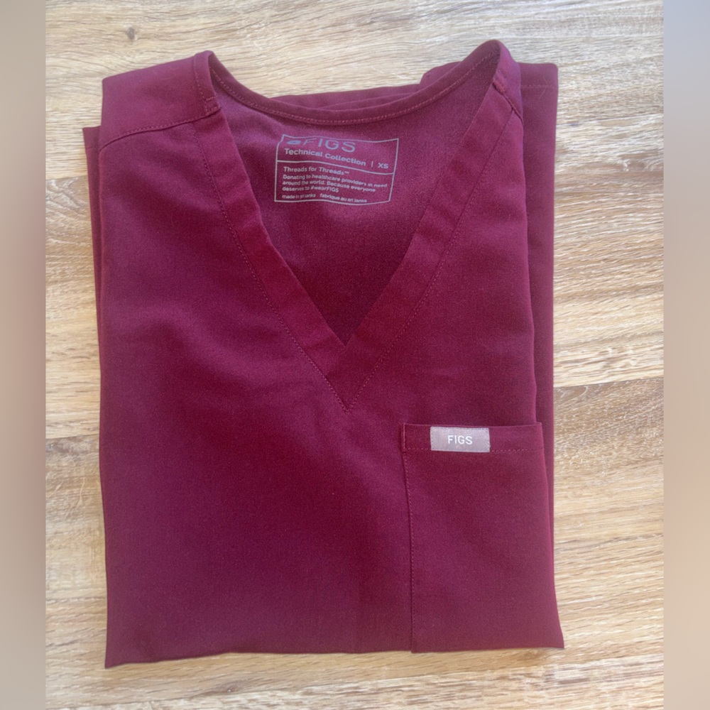 Catarina One-Pocket Scrub Top